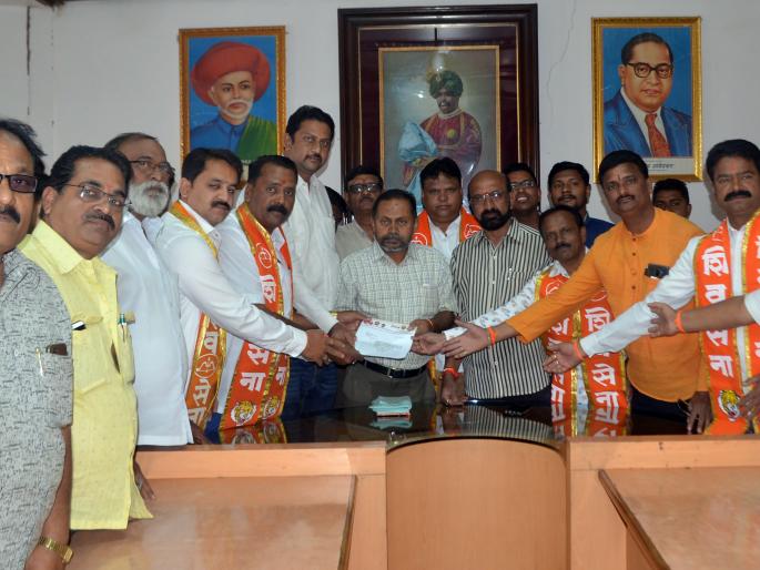 Surveying Tuesday for Tembai grainbazar road, assurance of city engineers | टेंबलाई धान्यबाजार रस्त्यासाठी मंगळवारी पाहणी, शहर अभियंत्यांचे आश्वासन Surveying Tuesday for Tembai grainbazar road, assurance of city engineers | टेंबलाई धान्यबाजार रस्त्यासाठी मंगळवारी पाहणी, शहर अभियंत्यांचे आश्वासन