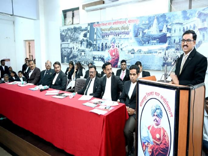 Rulers showed a basket case to the statements, What else should be done for the Kolhapur bench | राज्यकर्त्यांनी निवेदनांना केराची टोपली दाखवली, खंडपीठासाठी आता अजून काय करायला पाहिजे?, वकिलांचा संताप Rulers showed a basket case to the statements, What else should be done for the Kolhapur bench | राज्यकर्त्यांनी निवेदनांना केराची टोपली दाखवली, खंडपीठासाठी आता अजून काय करायला पाहिजे?, वकिलांचा संताप
