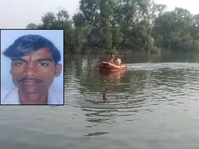 A devotee from Karnataka drowned in Panchaganga before going to see Jyotiba | Kolhapur: जोतिबाच्या दर्शनासाठी जाण्यापूर्वीच काळाचा घाला, पंचगंगेत बुडून कर्नाटकातील भाविकाचा मृत्यू A devotee from Karnataka drowned in Panchaganga before going to see Jyotiba | Kolhapur: जोतिबाच्या दर्शनासाठी जाण्यापूर्वीच काळाचा घाला, पंचगंगेत बुडून कर्नाटकातील भाविकाचा मृत्यू