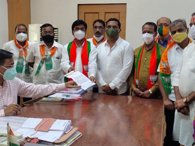 BJP protests over MLA suspension | आमदार निलंबन प्रकरणी भाजपतर्फे निदर्शने BJP protests over MLA suspension | आमदार निलंबन प्रकरणी भाजपतर्फे निदर्शने