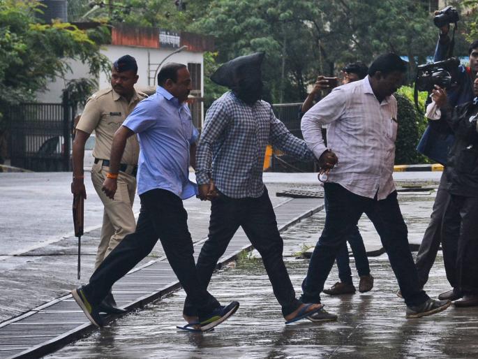 Three suspects named in Pansare murder killed, arrested arrested in court | पानसरे हत्येतील ‘त्या’ तिघांची नावे निष्पन्न, अटक संशयितांना न्यायालयीन कोठडी Three suspects named in Pansare murder killed, arrested arrested in court | पानसरे हत्येतील ‘त्या’ तिघांची नावे निष्पन्न, अटक संशयितांना न्यायालयीन कोठडी