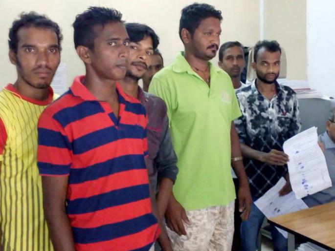 Sindhudurg: Due to the work of mobile towers in two groups, type of vajare | सिंधुदुर्ग : मोबाईल टॉवरच्या कामावरून दोन गटात वाद, वझरे येथील प्रकार Sindhudurg: Due to the work of mobile towers in two groups, type of vajare | सिंधुदुर्ग : मोबाईल टॉवरच्या कामावरून दोन गटात वाद, वझरे येथील प्रकार