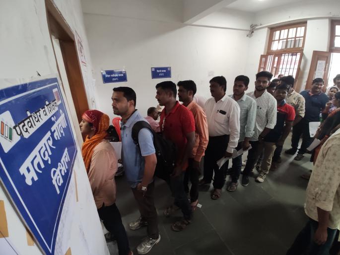 Registration of 3,000 persons for graduation, teacher constituency | पदवीधर, शिक्षक मतदारसंघासाठी ४२ हजार जणांची नोंदणी Registration of 3,000 persons for graduation, teacher constituency | पदवीधर, शिक्षक मतदारसंघासाठी ४२ हजार जणांची नोंदणी