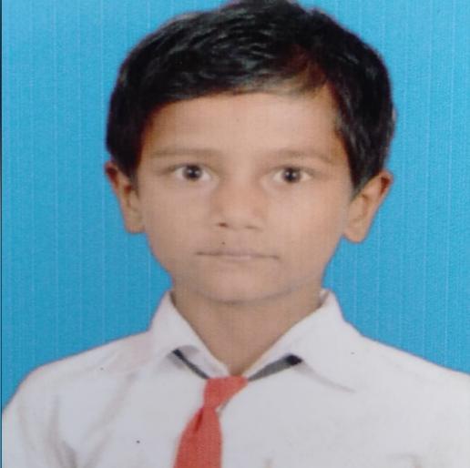 Watar gets trapped under tanker and killed his son | वटारला टँकरखाली सापडून मुलगा ठार