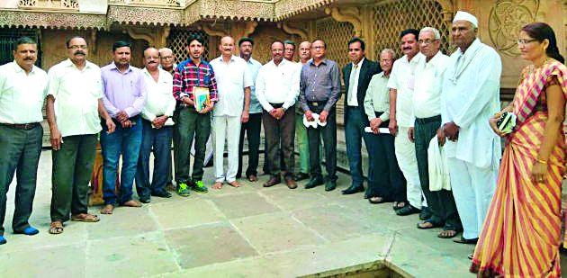 Collective marriages from fund of religious institutions | धार्मिक संस्थांच्या निधीतून सामूहिक विवाह Collective marriages from fund of religious institutions | धार्मिक संस्थांच्या निधीतून सामूहिक विवाह