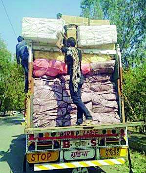 Investigating the gutkha of Birbal Khachadi | बिरबलाची खिचडी ठरतेय गुटख्याचा तपास Investigating the gutkha of Birbal Khachadi | बिरबलाची खिचडी ठरतेय गुटख्याचा तपास