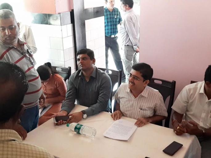 Aggressive, hearing against Ashapura Mining Company | आशापुरा मायनिंग कंपनीच्या सुनावणीत ग्रामस्थ आक्रमक,  कंपनीला विरोध कायम