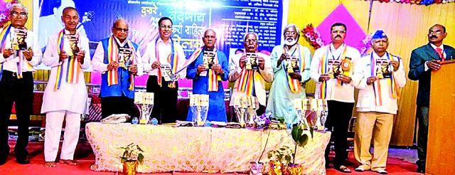 Ambedkar realizes that he is trying to create a society | समाज निर्मितीसाठी झटणारी ही आंबेडकरी जाणीव Ambedkar realizes that he is trying to create a society | समाज निर्मितीसाठी झटणारी ही आंबेडकरी जाणीव