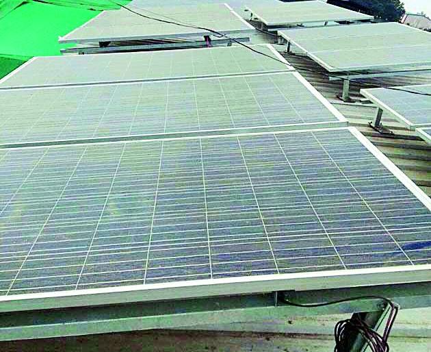 Power revolution from BTB's solar powered solar power | बीटीबीने साधली सौरऊर्जेतून वीज क्रांती Power revolution from BTB's solar powered solar power | बीटीबीने साधली सौरऊर्जेतून वीज क्रांती