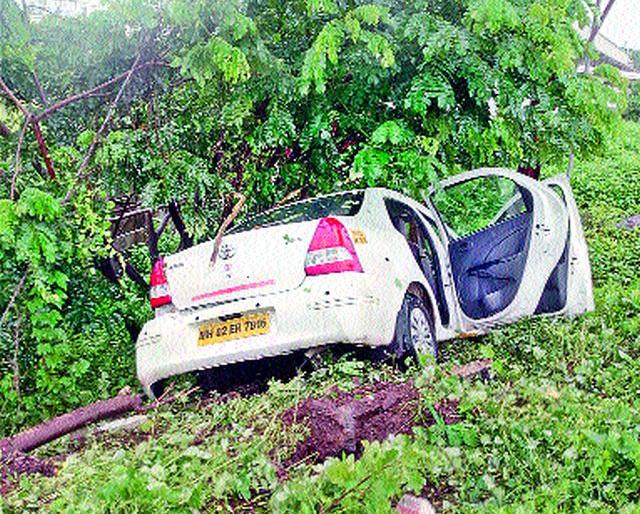Three injured in Gondedumala accident | गोंदेदुमाल्याला अपघातात तीन जखमी Three injured in Gondedumala accident | गोंदेदुमाल्याला अपघातात तीन जखमी
