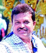 Retired personnel killed by barricading | बॅरिकेडिंगला धडकून सेवानिवृत्त कर्मचारी ठार Retired personnel killed by barricading | बॅरिकेडिंगला धडकून सेवानिवृत्त कर्मचारी ठार