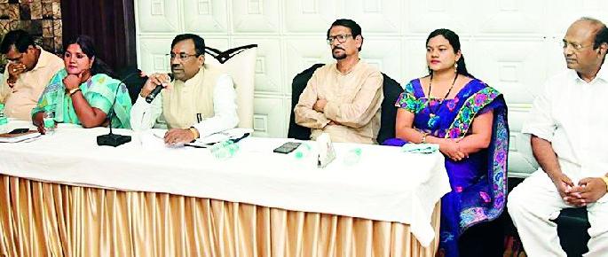 Always on the brink of minority society for economic empowerment | आर्थिक सक्षमीकरणासाठी अल्पसंख्यांक समाजातील भगिनींच्या सदैव पाठीशी Always on the brink of minority society for economic empowerment | आर्थिक सक्षमीकरणासाठी अल्पसंख्यांक समाजातील भगिनींच्या सदैव पाठीशी