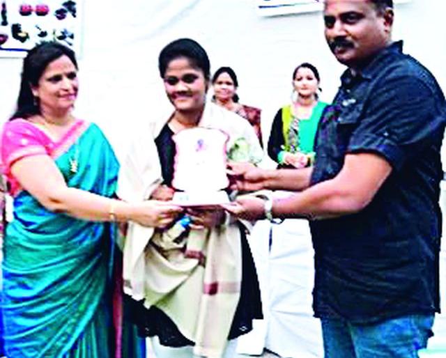 Wrestling Mona Muke Ballarpura Felicitated | कुस्तीगीर मोना मुकेचा बल्लारपुरात सत्कार