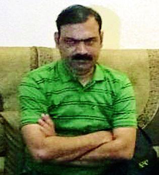 Hostels to be built in Vidharbha for children of suicide victims: Makrand Anaspure | आत्महत्याग्रस्त शेतकऱ्यांच्या मुलांकरिता विदर्भात बांधणार वसतिगृह : मकरंद अनासपुरे Hostels to be built in Vidharbha for children of suicide victims: Makrand Anaspure | आत्महत्याग्रस्त शेतकऱ्यांच्या मुलांकरिता विदर्भात बांधणार वसतिगृह : मकरंद अनासपुरे