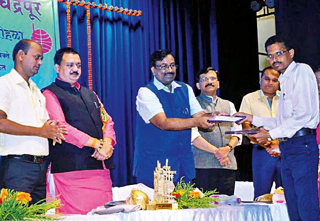 The power of journalism is the truth, the positive thinking is the power of journalism | सत्य, सकारात्मक विचार हीच पत्रकारितेची शक्ती The power of journalism is the truth, the positive thinking is the power of journalism | सत्य, सकारात्मक विचार हीच पत्रकारितेची शक्ती