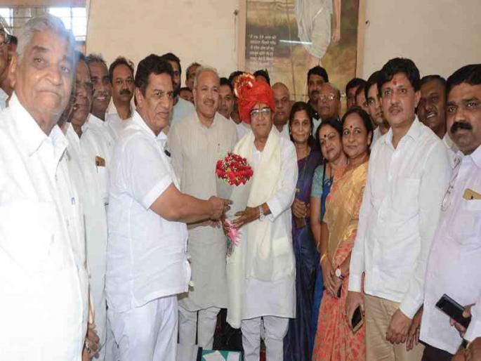 Leaders now put your 'Iago' aside ... | नेत्यांनो आता आपला ‘इगो’ बाजूला ठेवा...