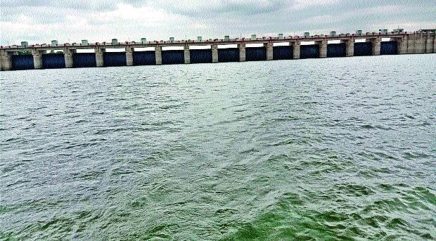 One hundred percent water storage in four small projects | चार लघुप्रकल्पांमध्ये शंभर टक्के जलसाठा One hundred percent water storage in four small projects | चार लघुप्रकल्पांमध्ये शंभर टक्के जलसाठा