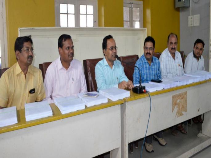 Known for the last voter lists in Dhule | धुळ्यात अंतिम मतदार याद्या प्रसिध्द Known for the last voter lists in Dhule | धुळ्यात अंतिम मतदार याद्या प्रसिध्द