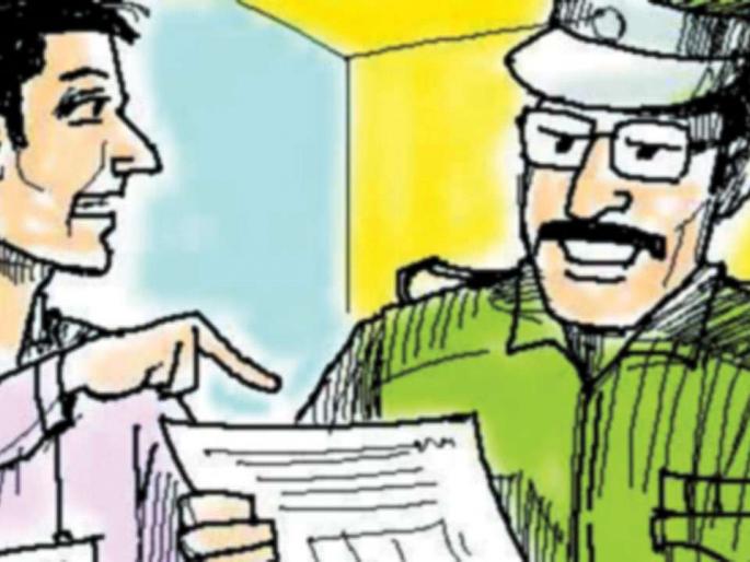 Clark examiner arrested for fake student | क्लार्क परिक्षेतील बनावट विद्यार्थ्याला अटक Clark examiner arrested for fake student | क्लार्क परिक्षेतील बनावट विद्यार्थ्याला अटक
