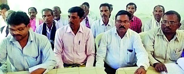 File Criminal Code for Criminal Offenses | गैरव्यवहारातील दोषींवर गुन्हे दाखल करा File Criminal Code for Criminal Offenses | गैरव्यवहारातील दोषींवर गुन्हे दाखल करा