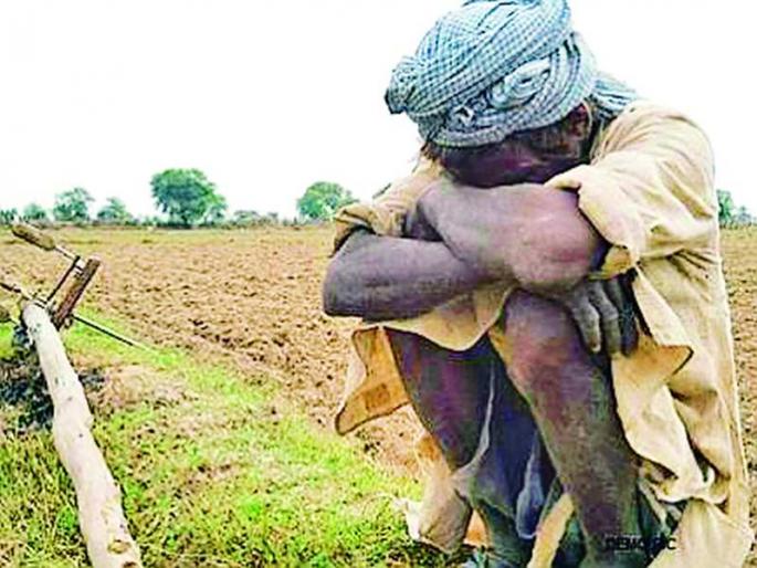 Most hit on farmers, farm laborers | शेतकरी, शेतमजुरांना सर्वाधिक फटका Most hit on farmers, farm laborers | शेतकरी, शेतमजुरांना सर्वाधिक फटका