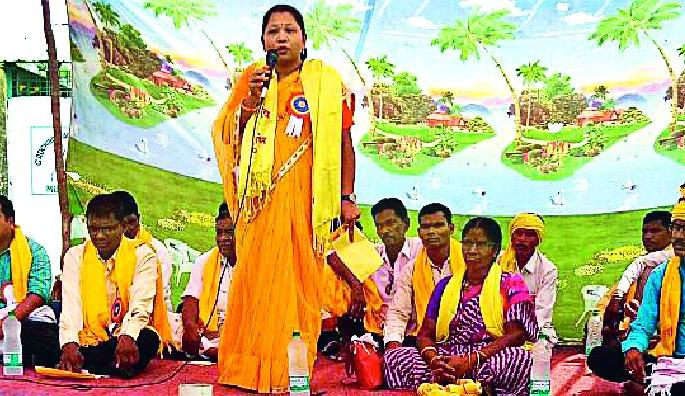 Adivasis should maintain ancient culture | आदिवासींनी प्राचीन संस्कृती टिकवावी