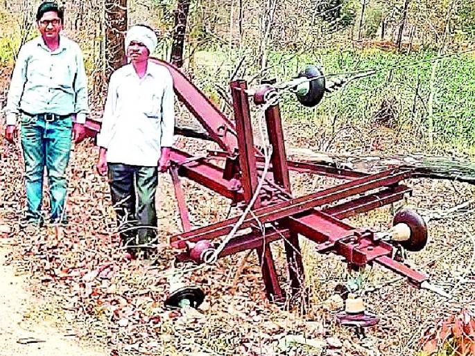 Electric and mobile service jam | विद्युत व भ्रमणध्वनी सेवा ठप्प