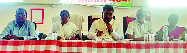 Speed ​​up the development work | विकास कामे करण्यास गती द्या