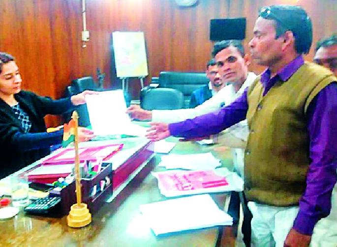 Fast movement if demands are not met | मागण्या मार्गी न लागल्यास तीव्र आंदोलन Fast movement if demands are not met | मागण्या मार्गी न लागल्यास तीव्र आंदोलन