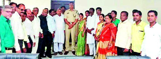 Welcome to the Police Superintendent of Police Patna | पोलीस पाटलांनी केले पोलीस अधीक्षकांचे स्वागत