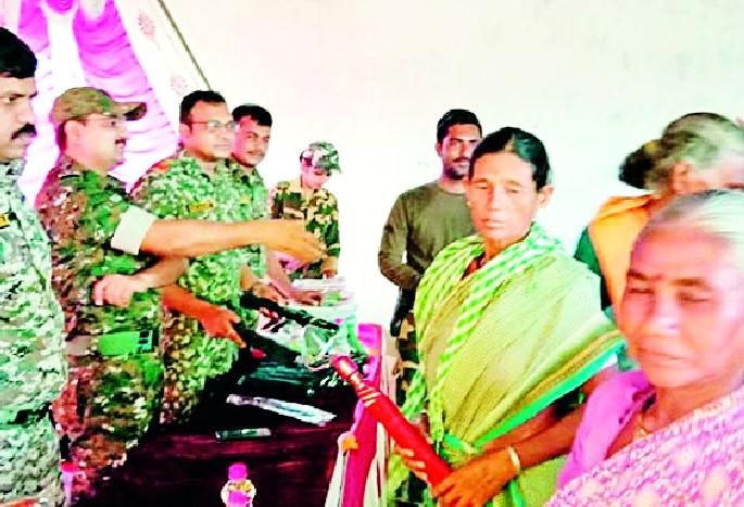 Development of people with the main flow is possible | मुख्य प्रवाहाशी जुळल्यास लोकांचा विकास शक्य