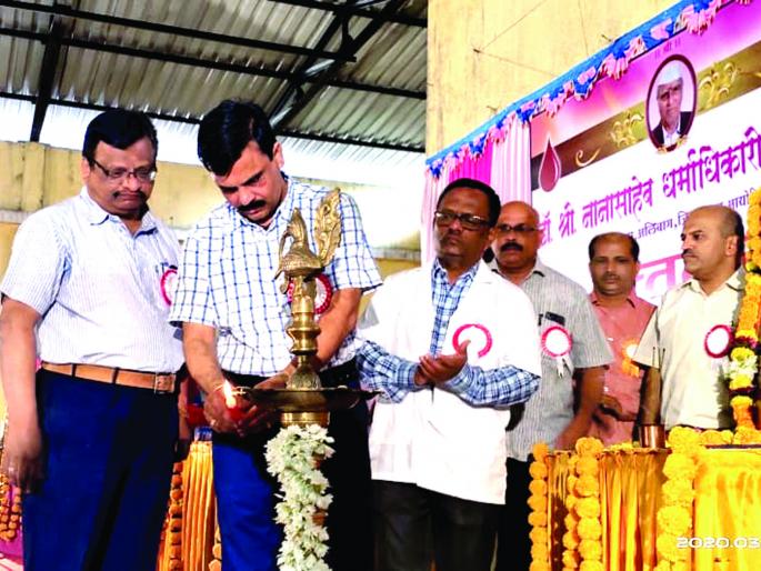 Insufficient Blood Storage at District Hospital: Dhananjay Chakurkar | जिल्हा रुग्णालयात अपुरा रक्त साठा : धनंजय चाकुरकर यांची खंत Insufficient Blood Storage at District Hospital: Dhananjay Chakurkar | जिल्हा रुग्णालयात अपुरा रक्त साठा : धनंजय चाकुरकर यांची खंत