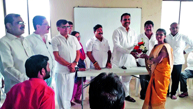 ESP of the EVM in the NCP meeting | राष्ट्रवादी बैठकीत ईव्हीएमचा संशयकल्लोळ