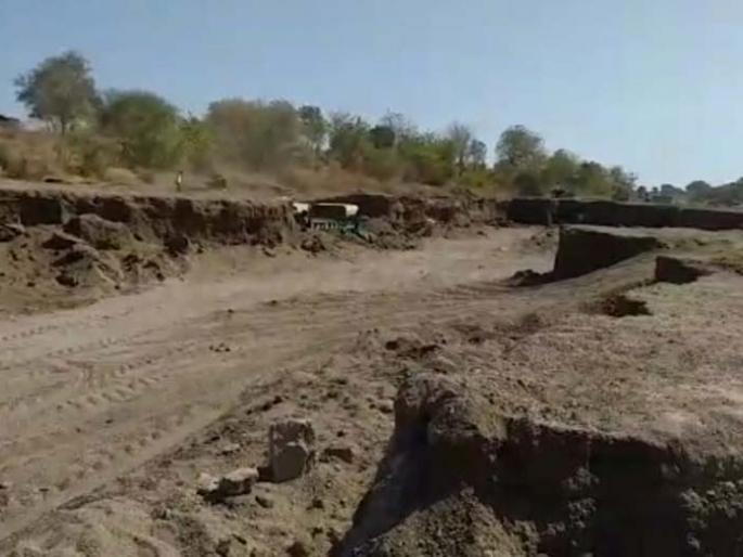 There is a steal of sand in the river Kelana | केळणा नदीत वाळूची चोरी सुरूच