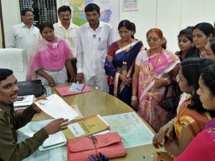 Demand for Suspension of the CEO | सीईओंना निलंबित करा Demand for Suspension of the CEO | सीईओंना निलंबित करा