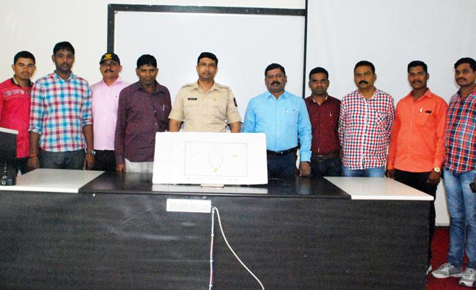 Chain snatchers arrested | धूम स्टाईल मंगळसूत्र चोरणारे जेरबंद