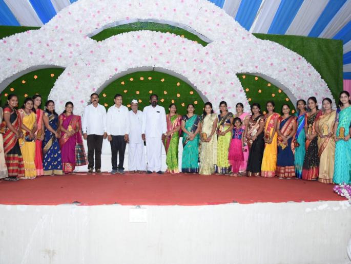 Teachers were honored to report on Teacher's Day | शिक्षक दिनी कळवणला शिक्षकांचा झाला सन्मान Teachers were honored to report on Teacher's Day | शिक्षक दिनी कळवणला शिक्षकांचा झाला सन्मान