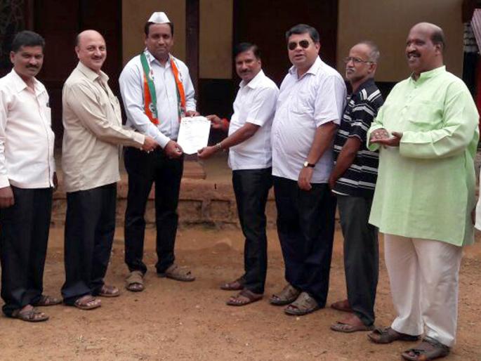Kashinath interpreter Shiv Sena, Jai Maharashtra, admission in Congress, Sawantwadi City President | काशिनाथ दुभाषींचा शिवसेनेला जय महाराष्ट्र, काँग्रेसमध्ये प्रवेश, सावंतवाडी शहराध्यक्षपदाची जबाबदारी Kashinath interpreter Shiv Sena, Jai Maharashtra, admission in Congress, Sawantwadi City President | काशिनाथ दुभाषींचा शिवसेनेला जय महाराष्ट्र, काँग्रेसमध्ये प्रवेश, सावंतवाडी शहराध्यक्षपदाची जबाबदारी