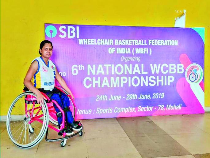 The gold medal played on the rotating wheels | फिरत्या चाकांवर खेळून पटकाविले सुवर्णपदक  The gold medal played on the rotating wheels | फिरत्या चाकांवर खेळून पटकाविले सुवर्णपदक