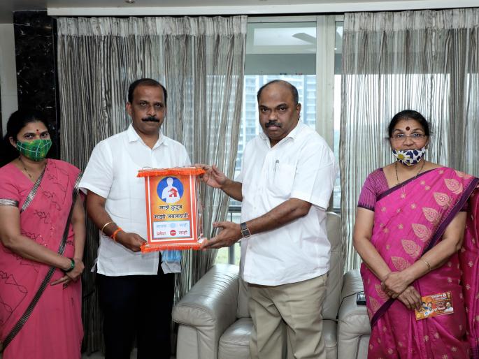 Awareness of my family my responsibility campaign through sky lanterns | आकाश कंदीलाच्या माध्यमातून माझे कुटुंब माझी जबाबदारी अभियानाची जागृती Awareness of my family my responsibility campaign through sky lanterns | आकाश कंदीलाच्या माध्यमातून माझे कुटुंब माझी जबाबदारी अभियानाची जागृती