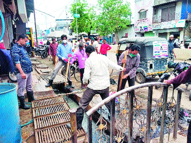 Corona's devastation continues | द्यानेत कोरोनाचा कहर सुरूच Corona's devastation continues | द्यानेत कोरोनाचा कहर सुरूच