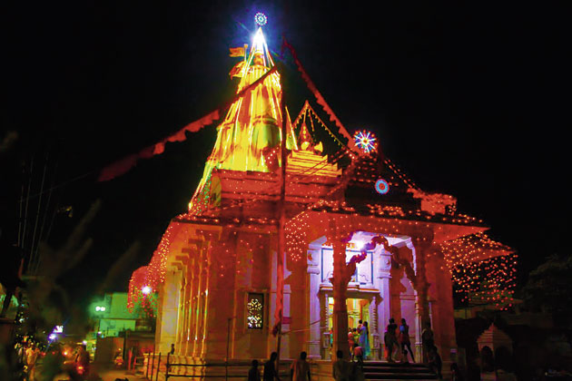 The Godavanga Devi Yatra in Niroja starts from Sunday | निघोजमधील मंळगंगा देवी यात्रेला रविवारपासून सुरुवात The Godavanga Devi Yatra in Niroja starts from Sunday | निघोजमधील मंळगंगा देवी यात्रेला रविवारपासून सुरुवात