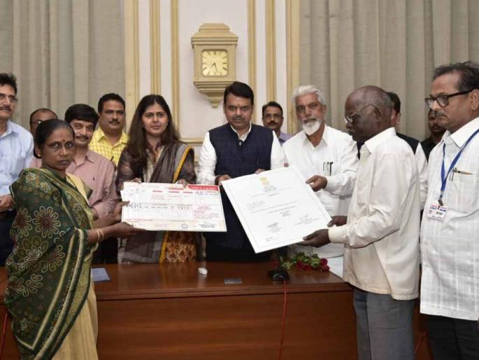There will be two lakh 99 thousand 444 encroachments in the state | राज्यातील दोन लाख ९९ हजार ४४४ अतिक्रमणे होणार कायम There will be two lakh 99 thousand 444 encroachments in the state | राज्यातील दोन लाख ९९ हजार ४४४ अतिक्रमणे होणार कायम