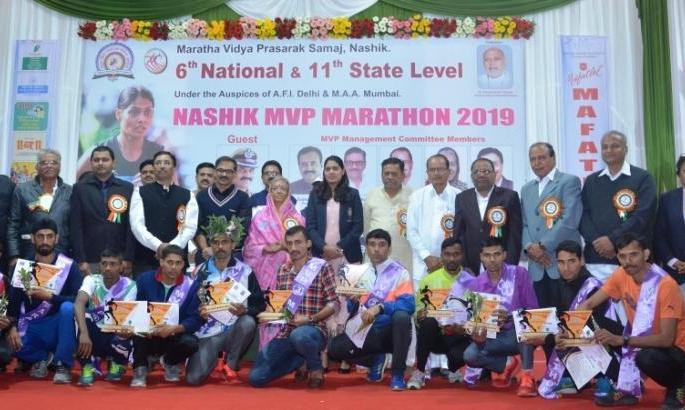 Kishor Ghavan becomes the winner of the Nashik MVP Marathon 2019 tournament | किशोर गव्हाणे ठरला नाशिक मविप्र मॅरेथॉन २०१९ स्पर्धेचा विजेता