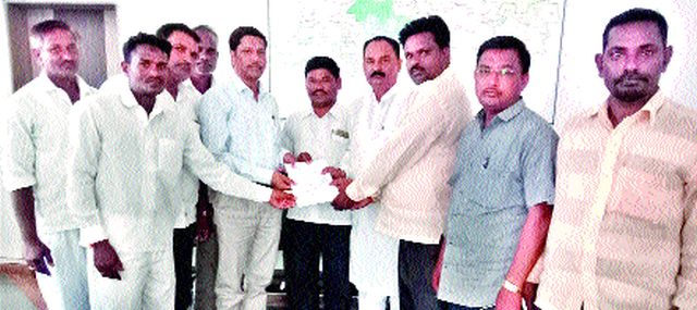 Decrease in corn production due to bogus seeds | बोगस बियाणांमुळे मक्याच्या उत्पादनात घट Decrease in corn production due to bogus seeds | बोगस बियाणांमुळे मक्याच्या उत्पादनात घट