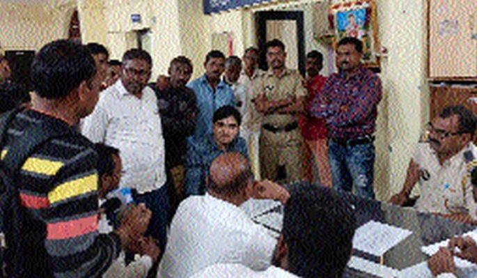 Running from Gauthan place | गावठाण जागेवरुन हाणामारी