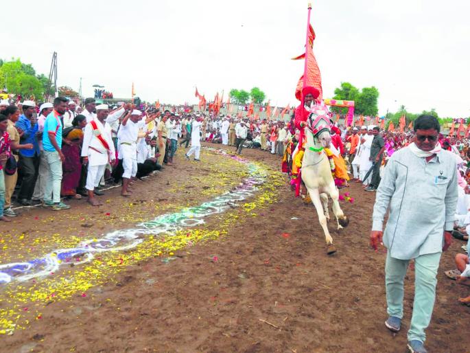 .. Jata pandharisi sukh vate jiva .. .. anande keshwa bhetachi .. | ।। जाता पंढरीसी सुख वाटे जीवा.. .. आनंदे केशवा भेटताचि।। .. Jata pandharisi sukh vate jiva .. .. anande keshwa bhetachi .. | ।। जाता पंढरीसी सुख वाटे जीवा.. .. आनंदे केशवा भेटताचि।।