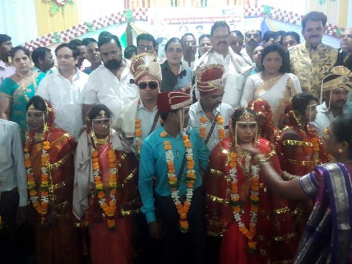 Community marriages at Golden Jubilee | सुवर्णकार मेळाव्यात सामुदायिक विवाह Community marriages at Golden Jubilee | सुवर्णकार मेळाव्यात सामुदायिक विवाह