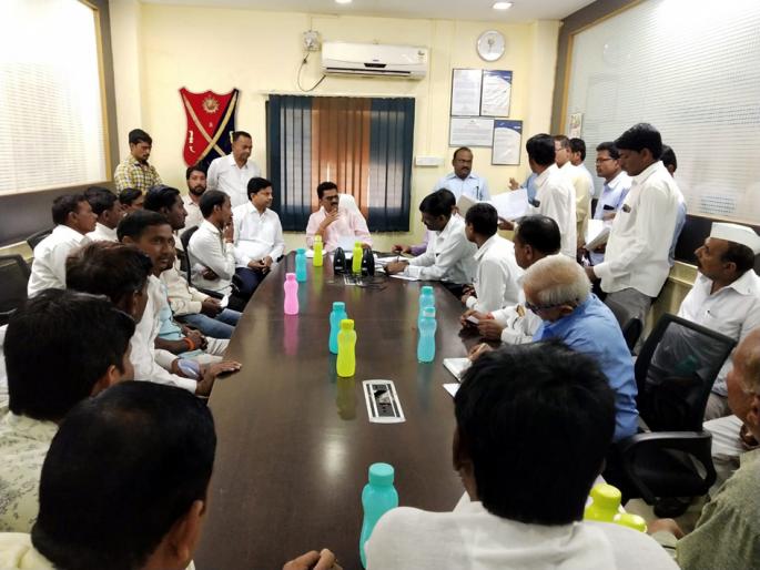 Parbhani: 1.5 million tonnes of sugarcane crush in 17 groups | परभणी : १७ गटांतील दीड लाख मे़ टन उसाचे गाळप Parbhani: 1.5 million tonnes of sugarcane crush in 17 groups | परभणी : १७ गटांतील दीड लाख मे़ टन उसाचे गाळप