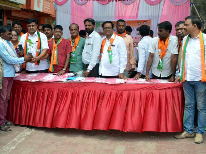 Parbhani: Members of BJP registered; A crowd of enthusiasm for Congress | परभणी : भाजपाची सदस्य नोंदणी; काँग्रेसकडे इच्छुकांची गर्दी